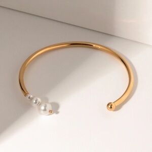 18k Gold Plated Elegant Pearls Asymmetric Personalized Open Bracelet